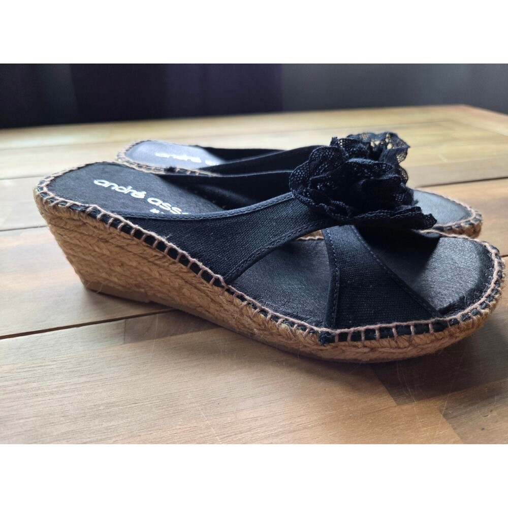 André Assous black wedge sandals with lace flower embellishment, sz 9